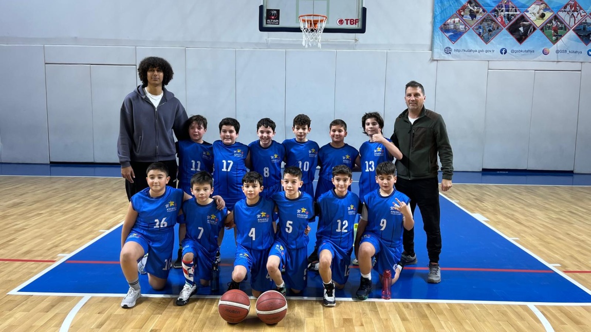 Fuat Paşa Ortaokulu Küçük Erkek Basketbol İl Şampiyonu